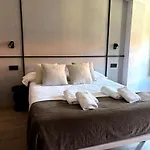 Апартаменти Ando Boutique *