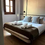 Апартаменти Ando Boutique *