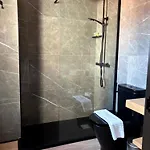 Ando Boutique Апартаменти *