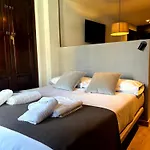 Апартаменти Ando Boutique *
