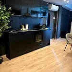 Ando Boutique Апартаменти