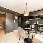 Ando Boutique Апартаменти