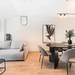 Ando Boutique Апартаменти