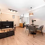 Ando Boutique Апартаменти *