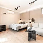 Апартаменти Ando Boutique *