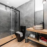 Ando Boutique Апартаменти